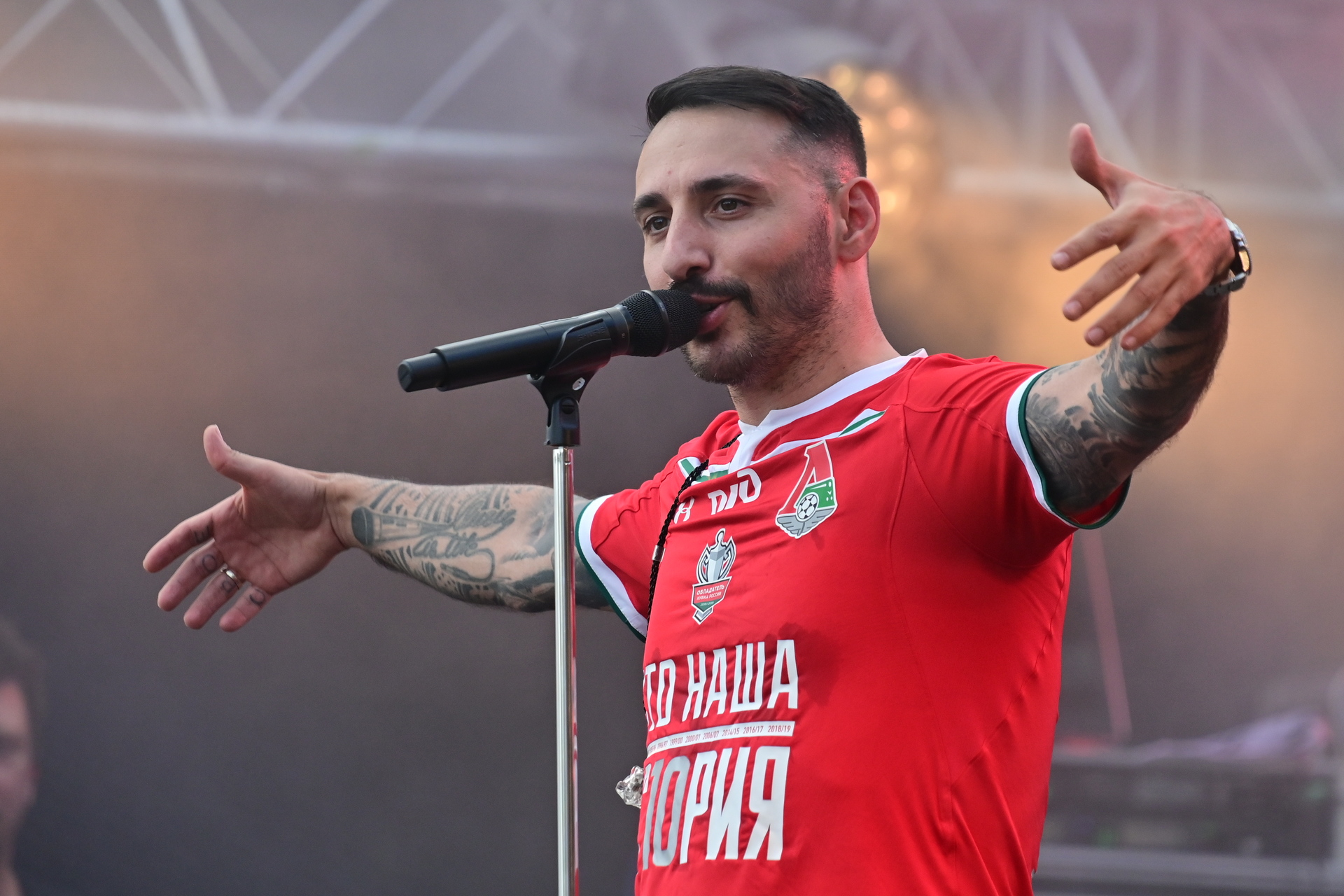 Хор «HOR» выступит на сольном концерте L’One на «РЖД Арене»